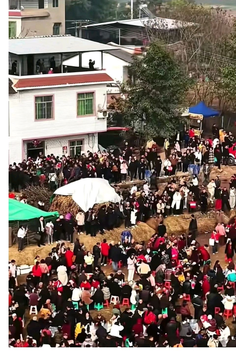 午饭桌上的...-作者/李晓梅-西银/北京头条（图2）