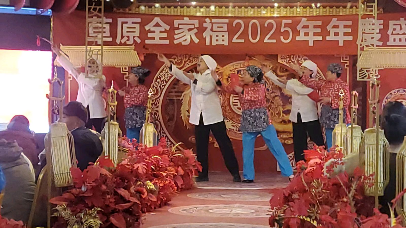 奶香盛会添志愿风采 公益情怀融草原风情（图2）