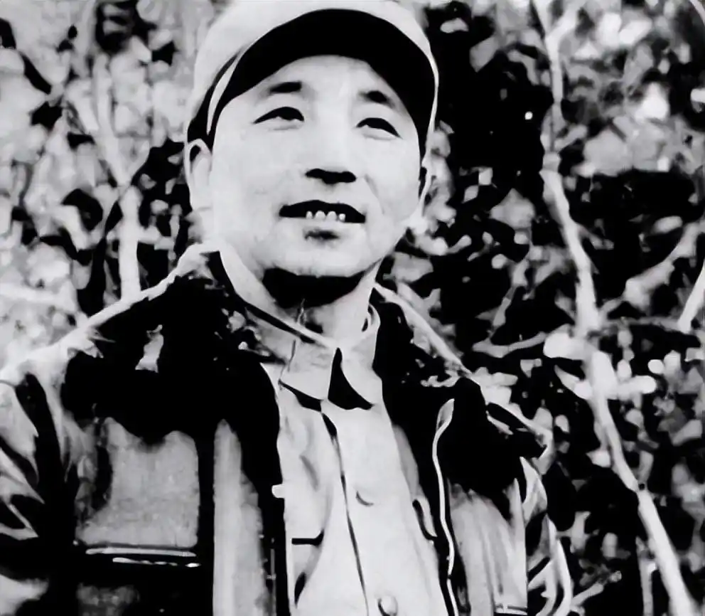 【都市头条向幸福出发编辑部】第14816期 秦基伟 文 如月 主播 淡淡茶香