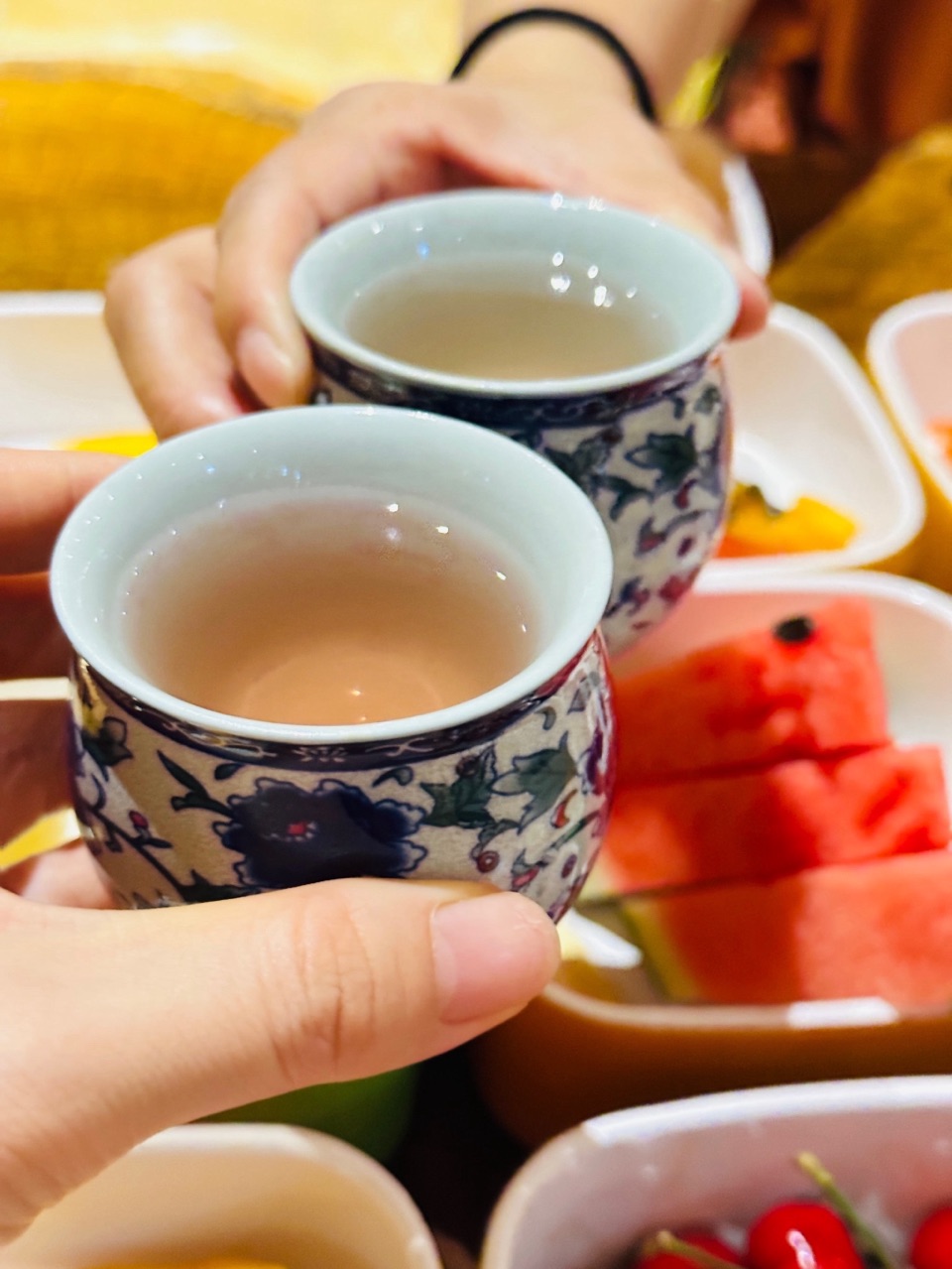 海外头条：隔空对饮​——12月10日中午，酒徒绿岛与纤夫隔空对饮，相谈甚欢，实乃一段诗坛佳话｜作者 ||纤夫/浙江（图5）