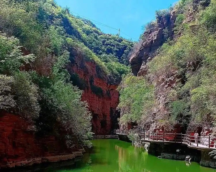 【新诗大观】亿万年的褶皱——致汤山八里峡||文/李月芳（图2）