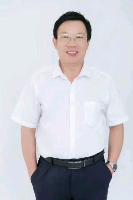 【都市头条向幸福出发编辑部】第14896期 竹间鹊影 画 秋歌 文 如月（图2）