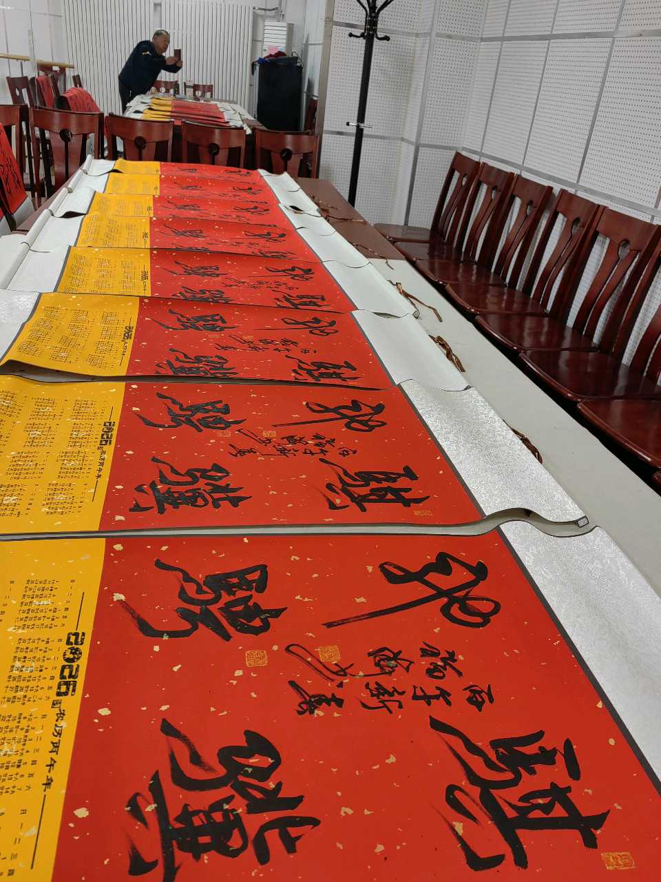 翰墨润校园，挥毫邀春天。（图7）