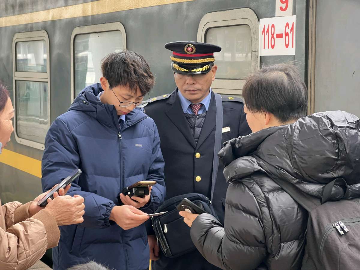 「春运快讯」涪陵工务段关团联手战春运之二（图17）