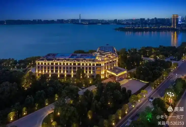 《点绛唇 • 早春夜步八里湖文博岛》（冯延巳体）外一首/作者/吴云钦（图4）