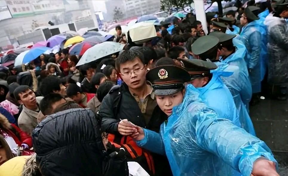 报告文学/雪落归途——2008广州站的四十万个等待 文/池朝兴 图片/来自网络(图10)
