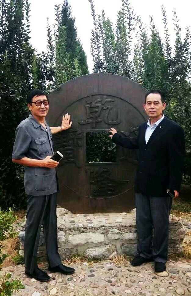 【都市头条向幸福出发编辑部】第15015期 灯下遣兴五首 文 如月
