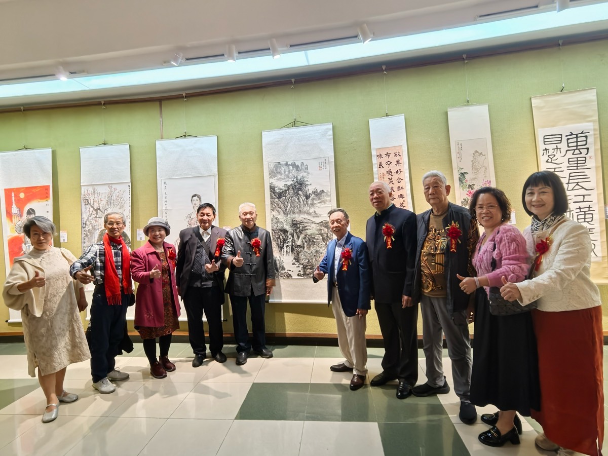 海外头条：《满江红·贺十三行国医馆名家书画展开幕》作者||苏音（图7）