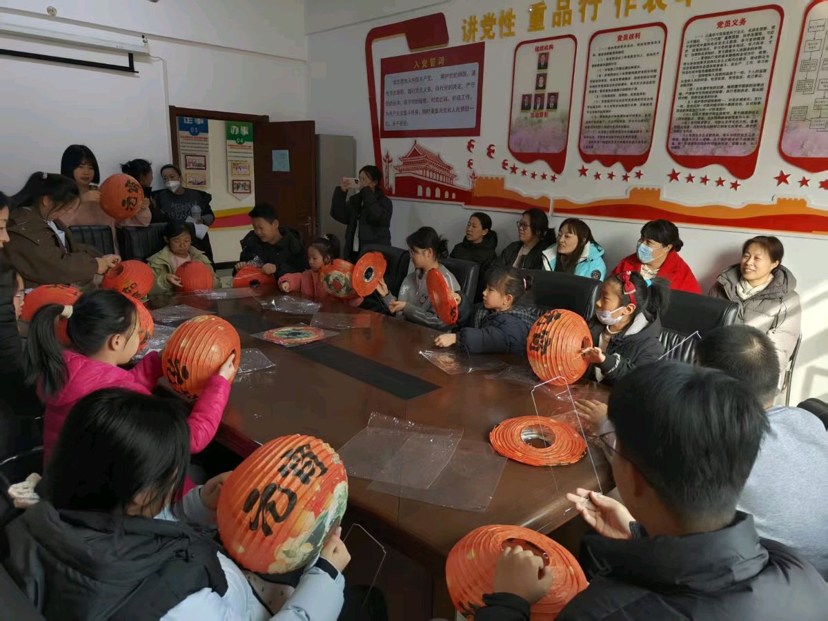 党建引领庆元宵 民族团结一家亲——花园社区开展元宵节主题党日活动（图2）