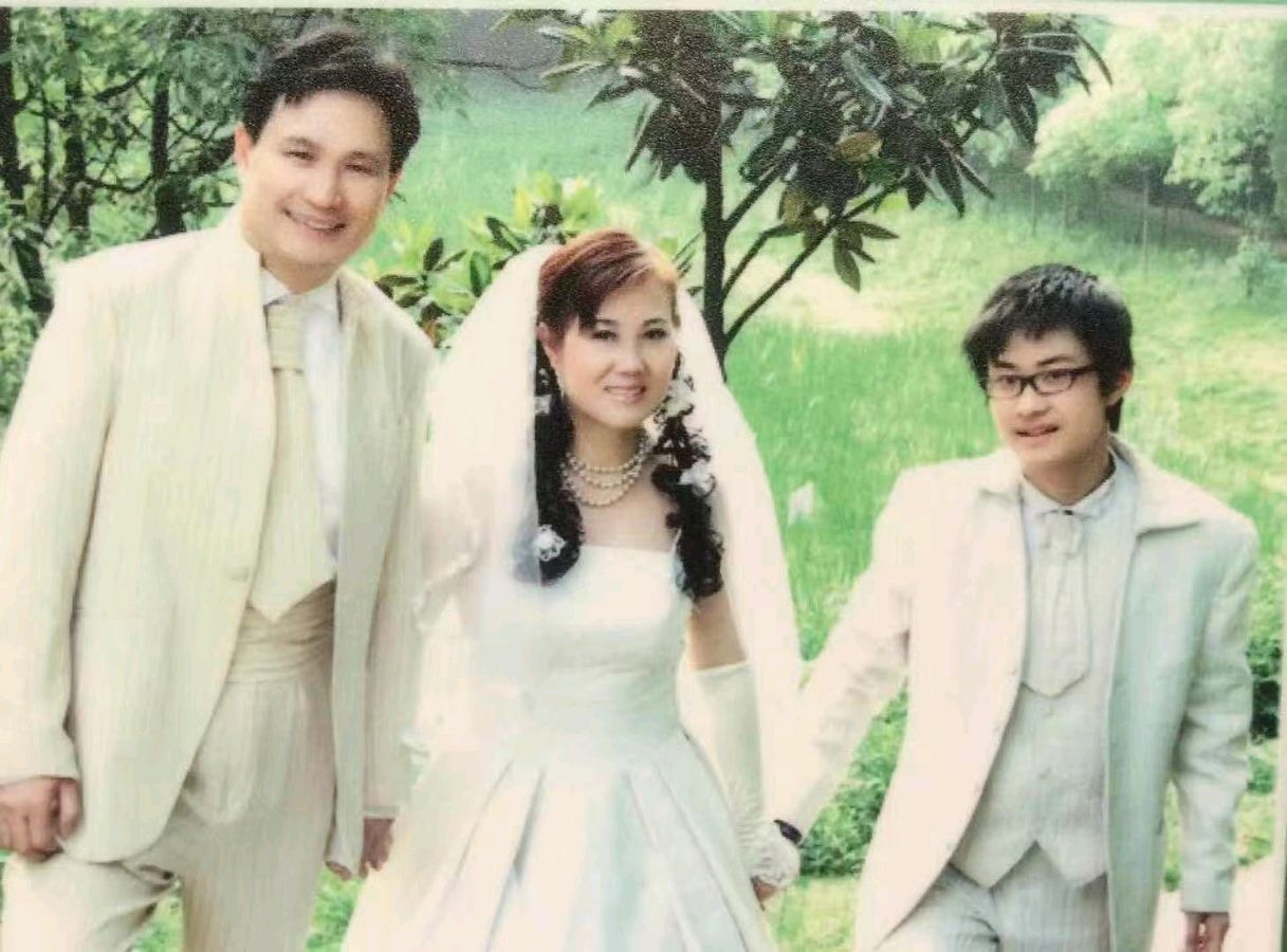 当代作家·余少华‖三十五载风华，一生坚强孝心 ——致吾儿余梁松，祝你35岁生日快乐‖北京头条版（图4）