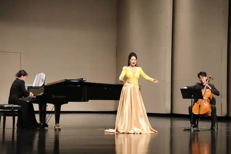 《在开开华彩学声乐的日子里》文/花义科（山东）