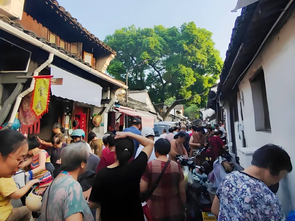 海外头条：汪志成《烟火老街》朗诵：琪琪（图9）