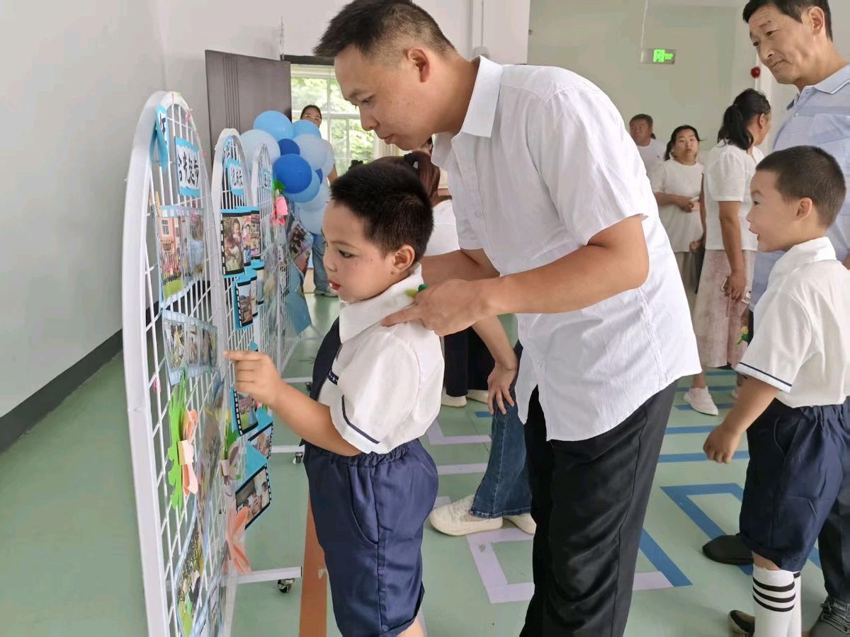 逐光而行,快乐启航——商南县十里坪镇中心幼儿园大班毕业主题活动报道
