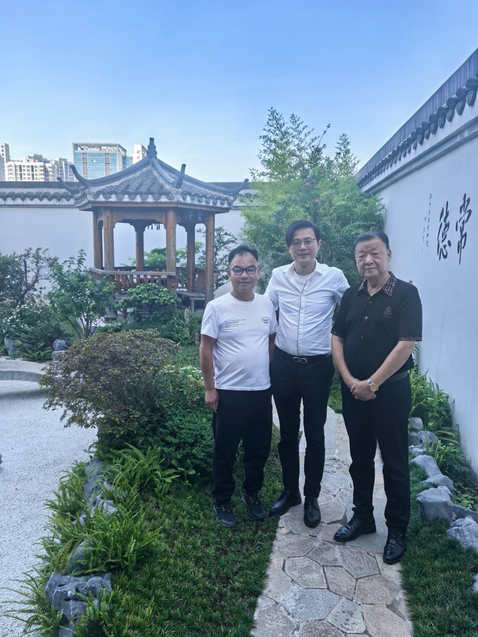 一身雕艺守本心,万般精工待识人。(图6)