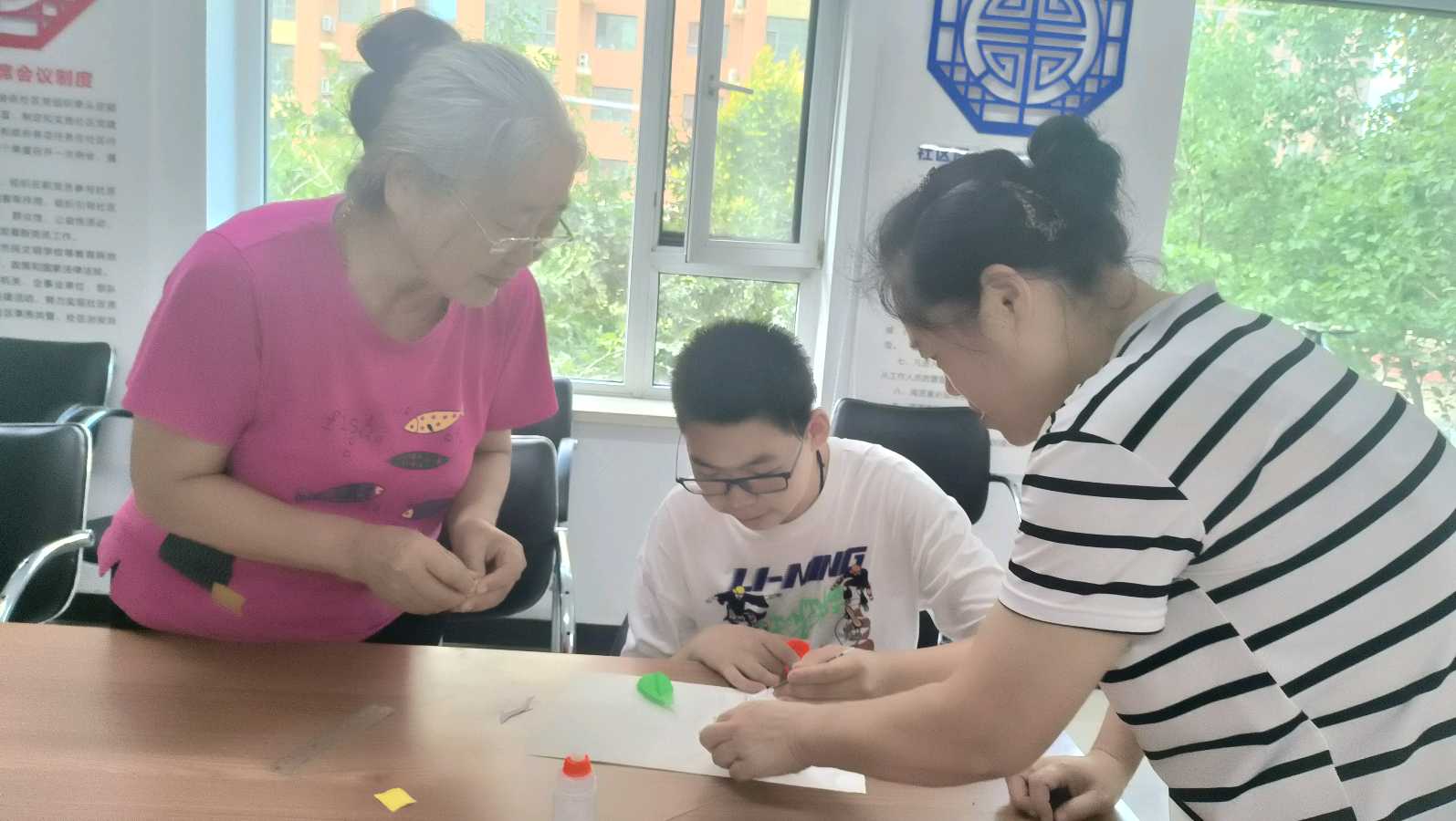 安全课堂筑牢防线 诗词剪纸乐享缤纷暑期（图8）
