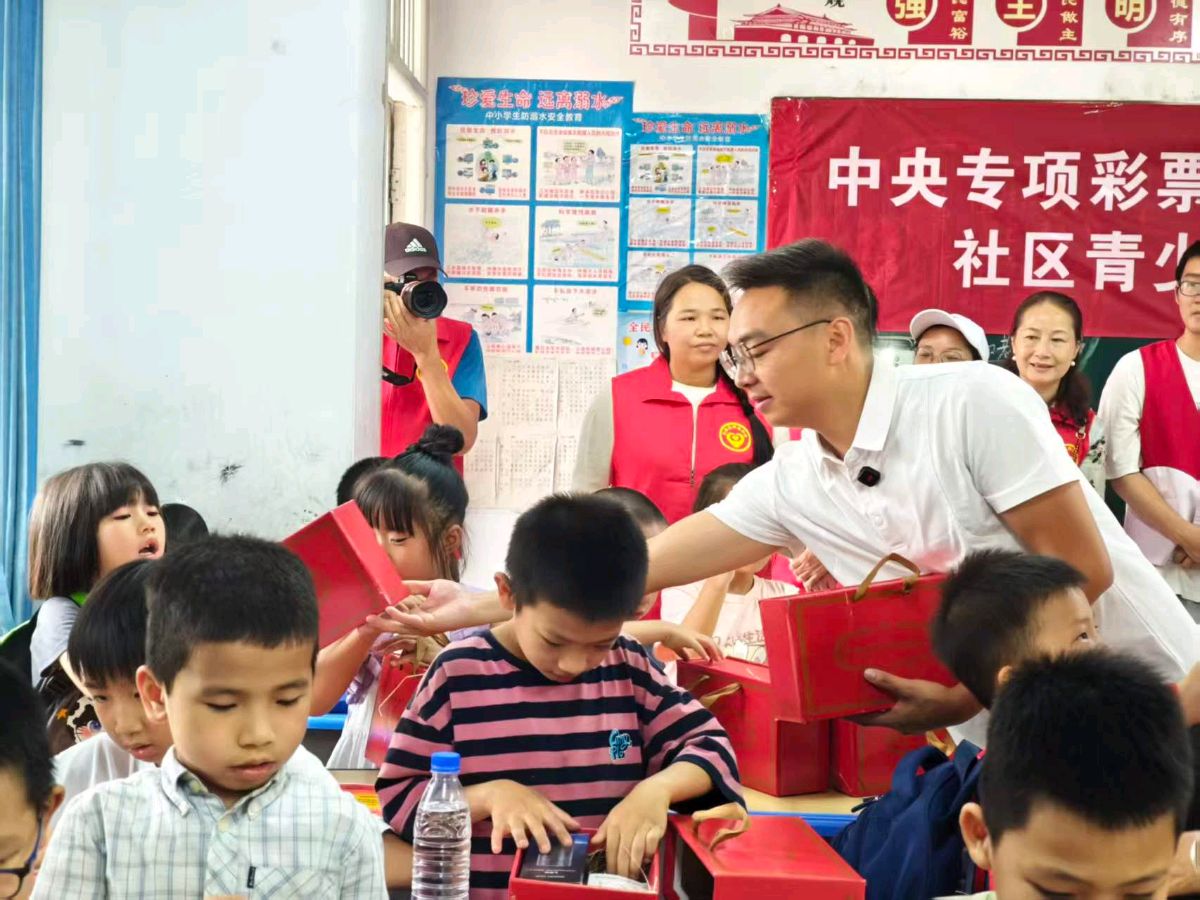 五社联动暑假托管活动今日正式结业(图5)
