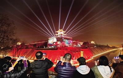 【荣耀中国】七律•喜迎元宵节（嵌句：东风夜放花千树）王慧忠（图4）