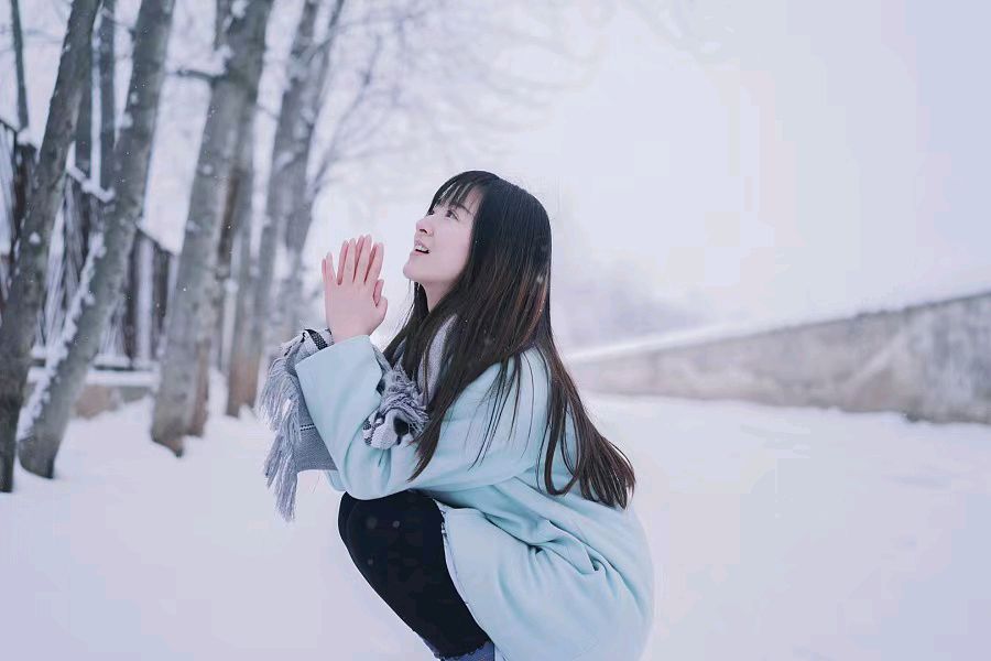 《雪花与女子》作者/笑笑 配乐合成/紫金茉莉 主播/笑笑/紫金茉莉 主编/胡琴（图3）