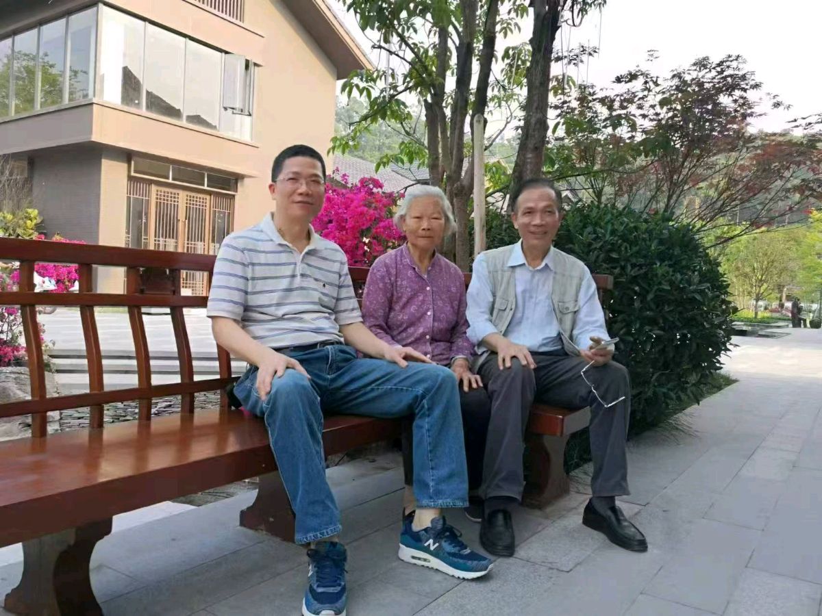 温仲廷、仲文、仲昌:怀念母亲（图4）