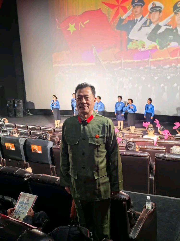 中国诗歌春晚 ‖ 2026第十二届中国诗歌春晚北京诗电影专场由中国诗歌春晚组委会、东湖街道望湖社区、中影联华谊兄弟影院主办，芳华朗诵艺术团承办（图15）