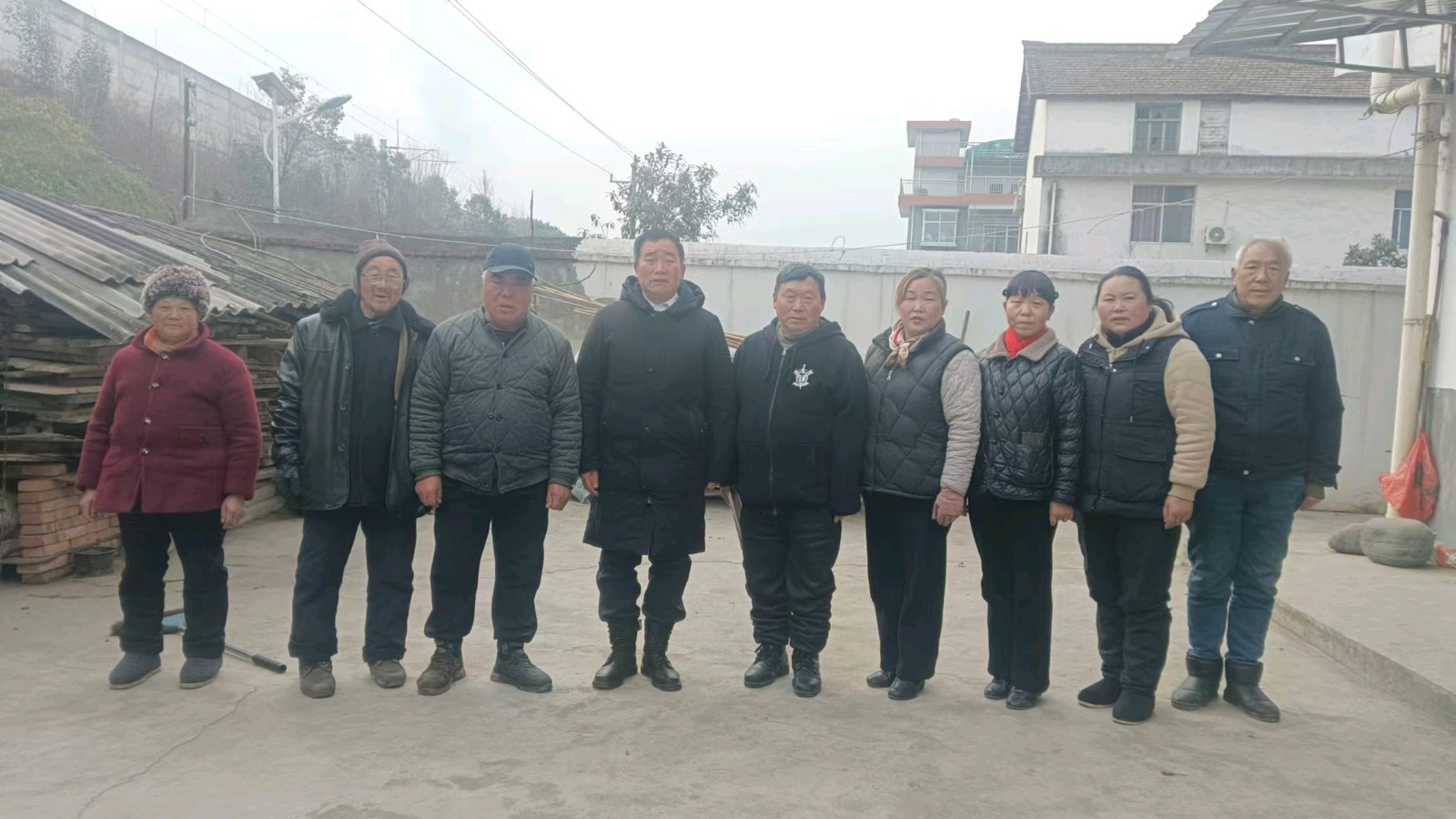 走访牛舍听民声 政策宣讲促振兴（图5）