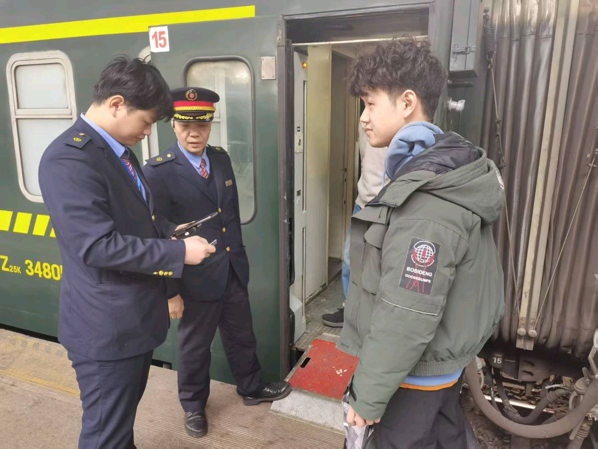 「春运快讯」铁脉迎春潮 青春护归程‖涪陵工务段关团联手战春运首记（图9）