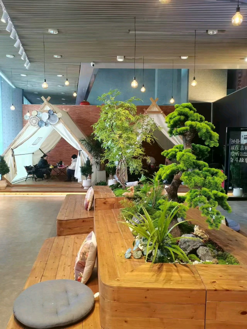真诚交流观点 阐释健康真谛——健康管理师、中医药膳调理师张书豪于慧宇交谈剪影（图8）