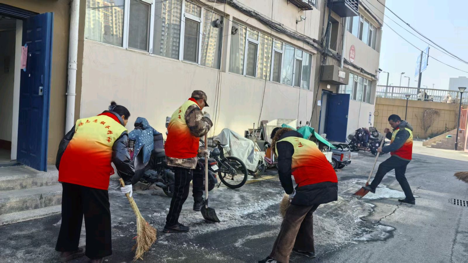 志愿破冰除障碍 隐患消除暖人心（图2）