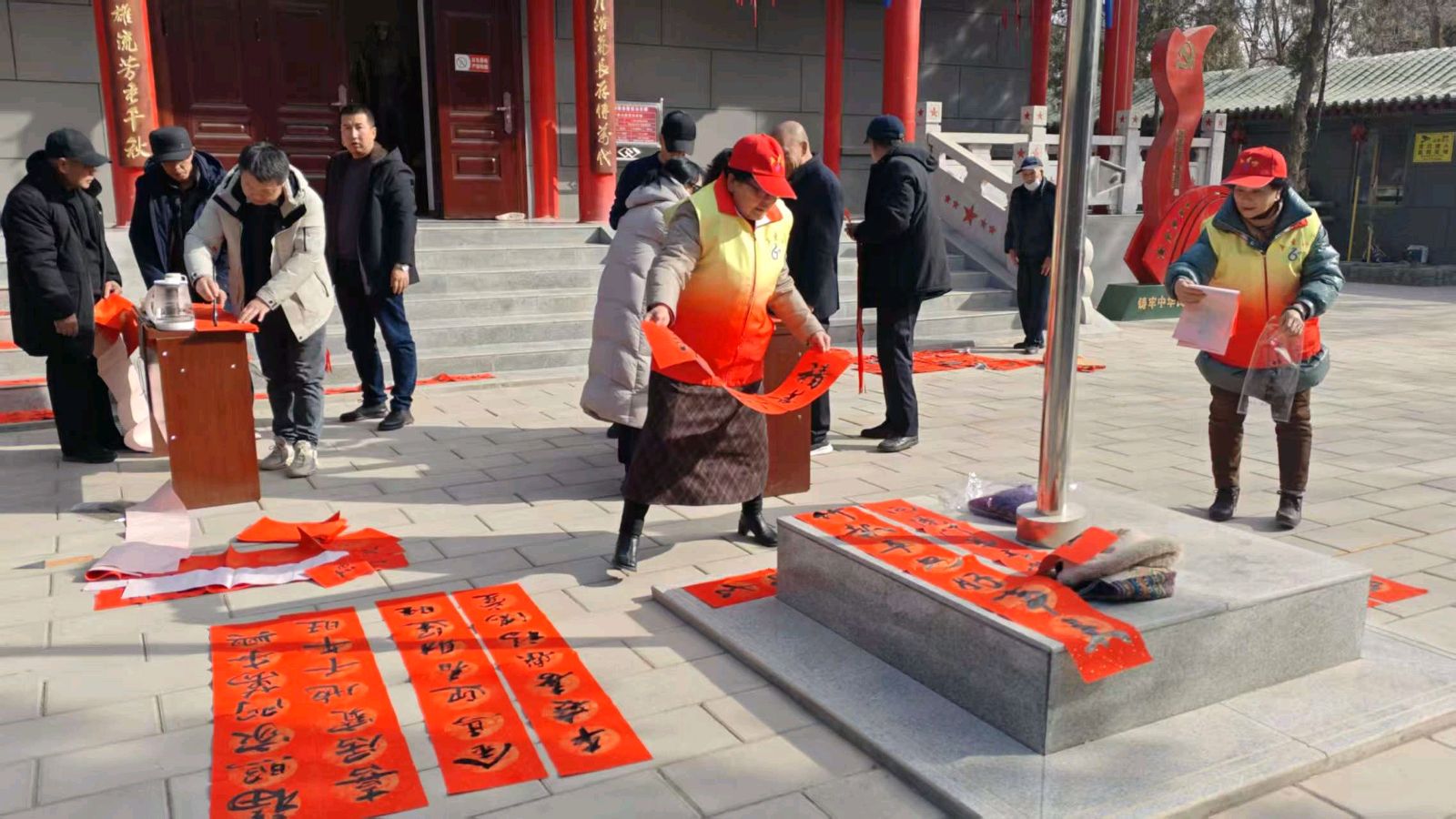 翰墨飘香迎新春 红色祝福进万家（图2）