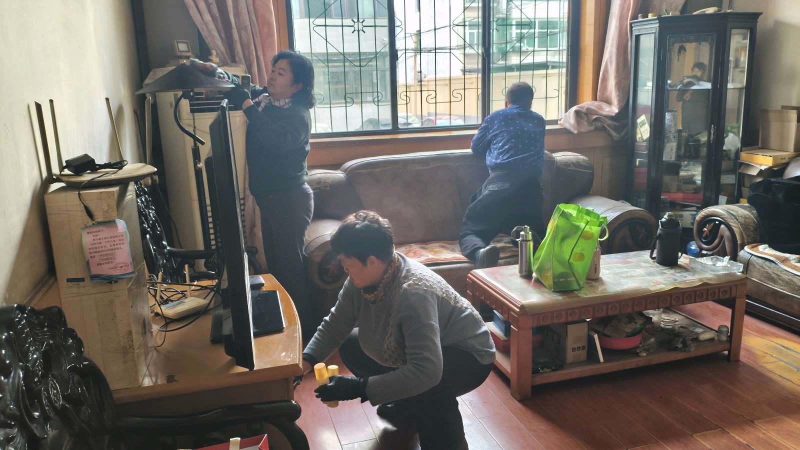 年味渐浓暖寒冬 志愿躬身敬老兵（图2）