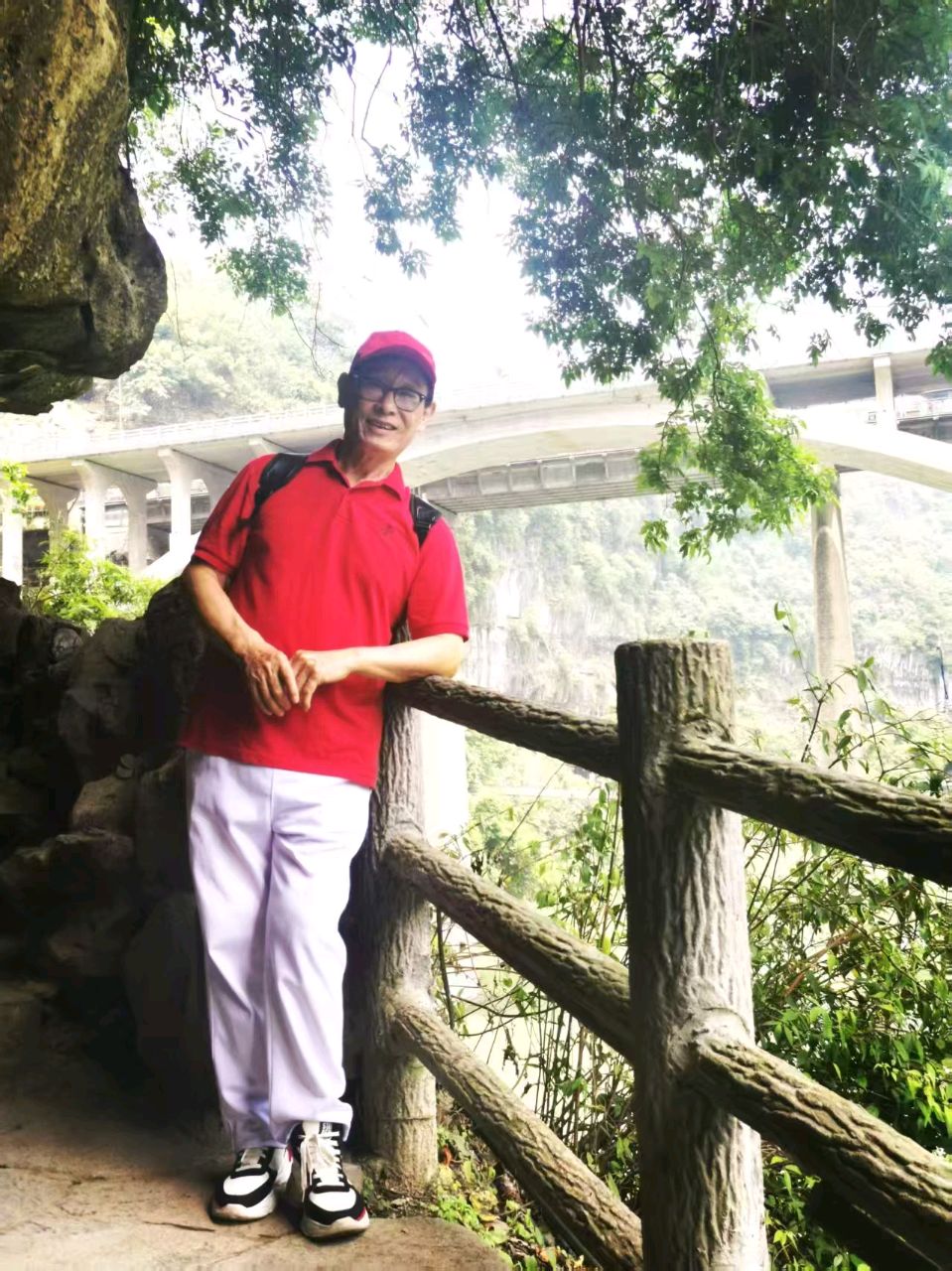当今知名诗家：魏理鹏 谢红 覃春山 谭家荣 李博文 张思锋 彭运国 先生女士 精彩七绝.岁启新元飞诗花（宋.晁说之 飞花拈字领题诗：《新年》）（图10）