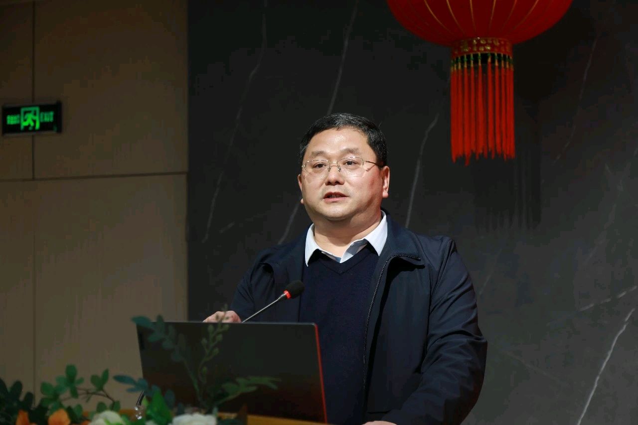 跃马扬鞭齐奋进 骐骥驰骋谱新篇 ：聊城市眼科医院隆重举行2025年度总结表彰大会（图6）
