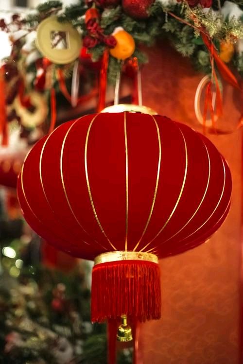 《七绝：红灯笼》文/纪少华——名家作品