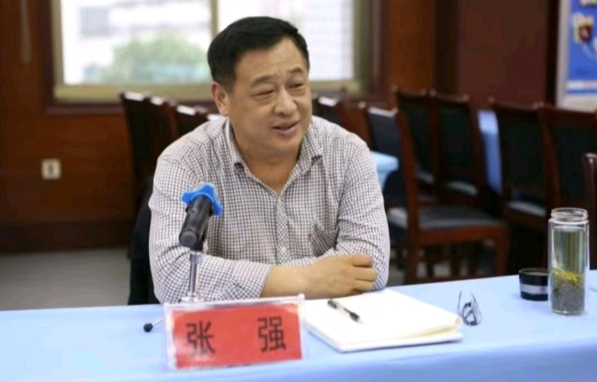 🇨🇳【中国诗人】第1203篇（名家风采） 春日六首 // 文：弓 长（图4）