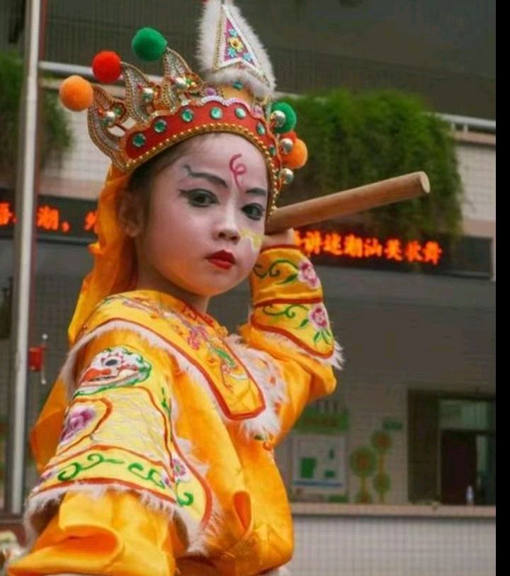三元七绝~元宵战舞/詹成