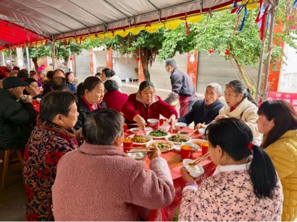 龙灯盛会姹紫嫣红 平滩振兴马到成功（图13）