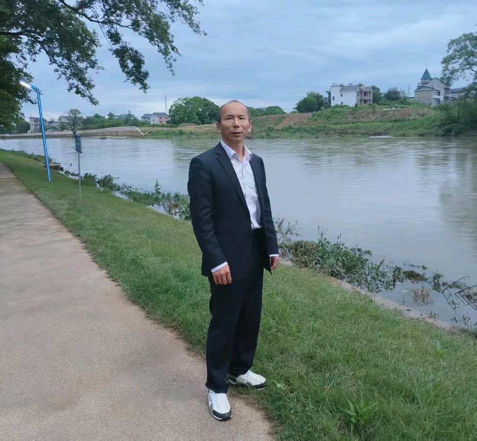 丙午玉山元夕（外一首） 蓝夜(江西玉山) 金牌主播 :淑骏 || 东方《品语亭》诗社