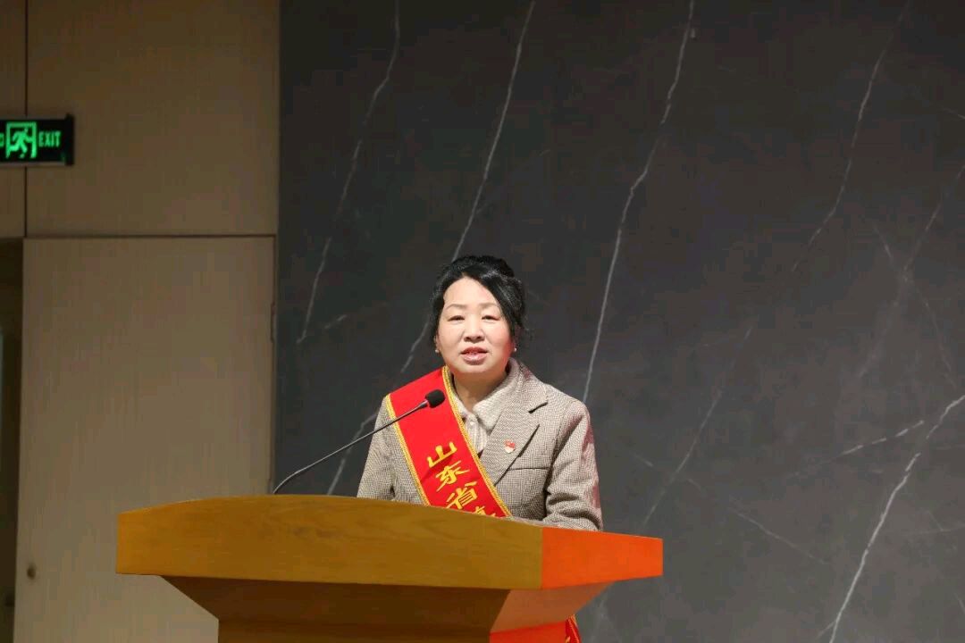 光影映初心 插花悦生活 ：聊城市眼科医院开展“三八”国际妇女系列节活动（图2）