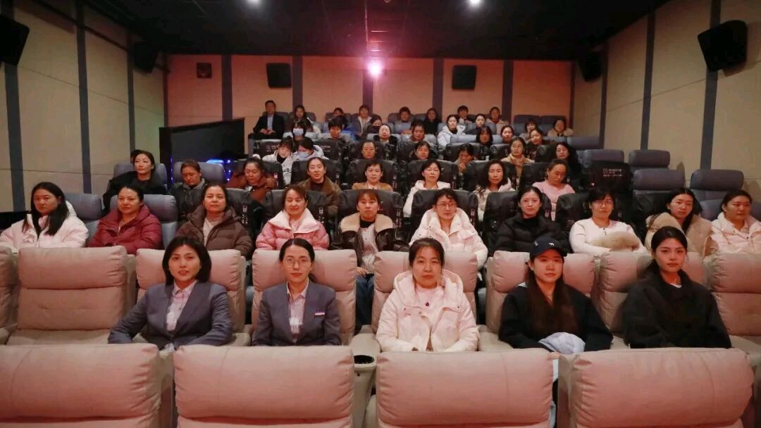 光影映初心 插花悦生活 ：聊城市眼科医院开展“三八”国际妇女系列节活动（图5）