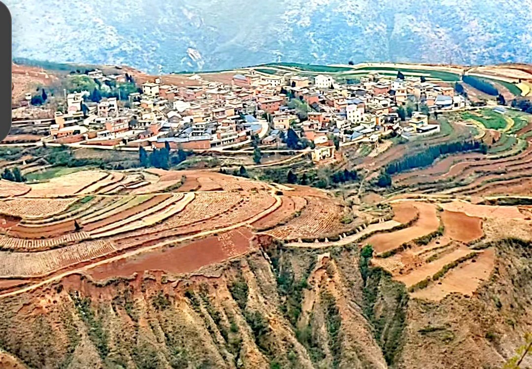 《东川红士地：大地泼洒的炽烈画卷》（图4）