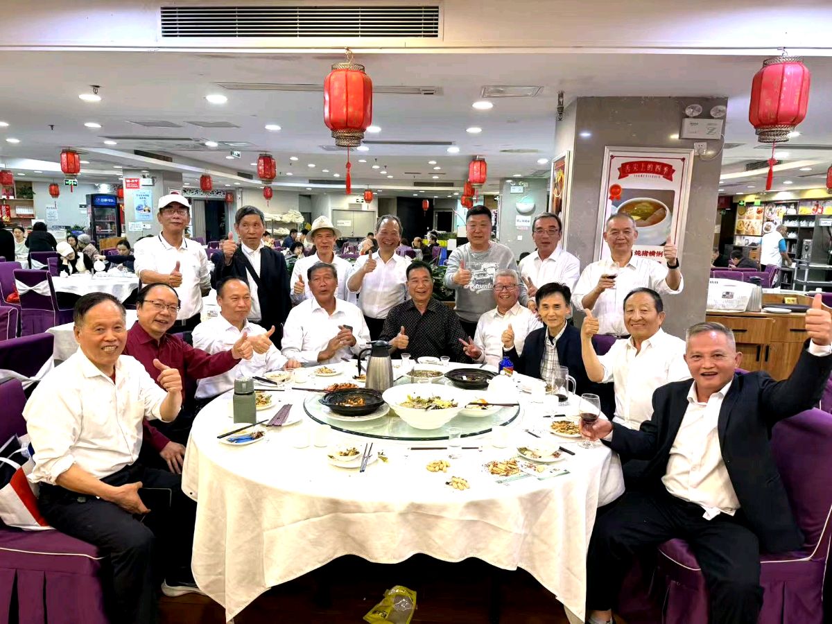 当雷锋薪火遇见巾帼芳华：社区文艺志愿服务的新时代叙事 评论员：池朝兴（图7）