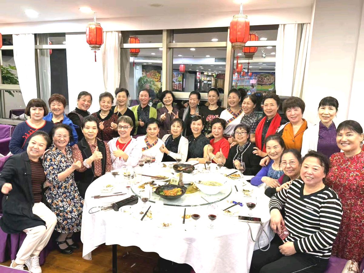 当雷锋薪火遇见巾帼芳华：社区文艺志愿服务的新时代叙事 评论员：池朝兴（图8）