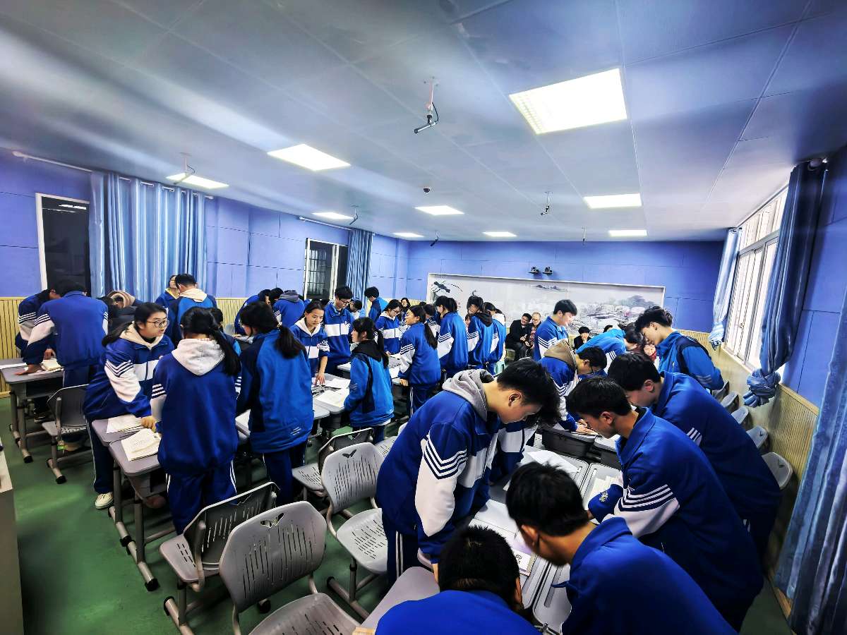 灵动课堂育生命，三标范式启新程——记六枝一中高二领航班一场震撼人心的教育实践