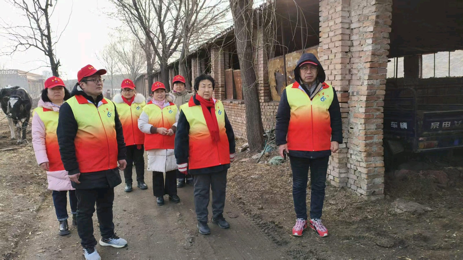 志愿走访解民忧 政策宣讲助养殖