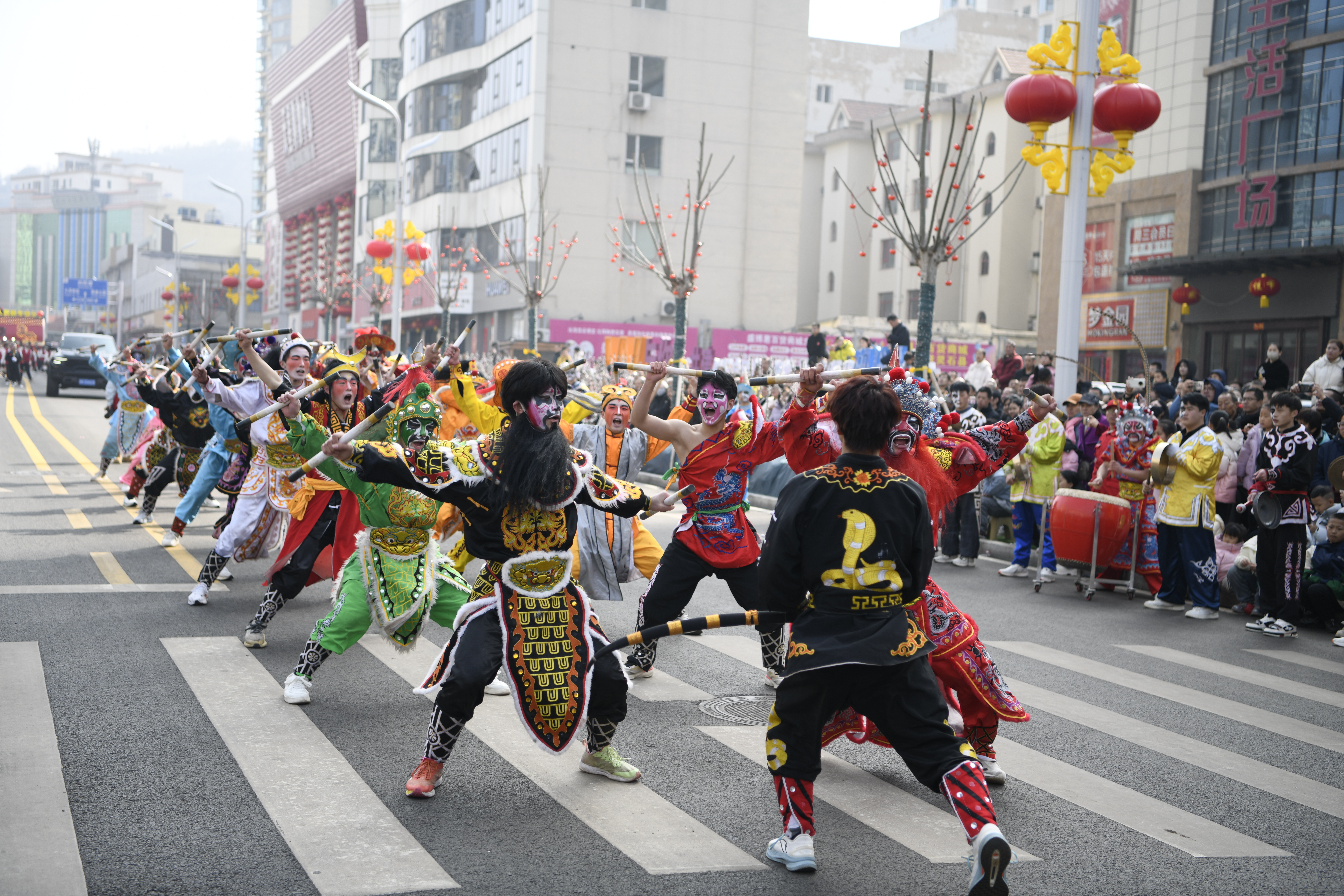 金马闹元宵 社火庆丰年 灵石县元宵节文艺汇演精彩纷呈(图6)