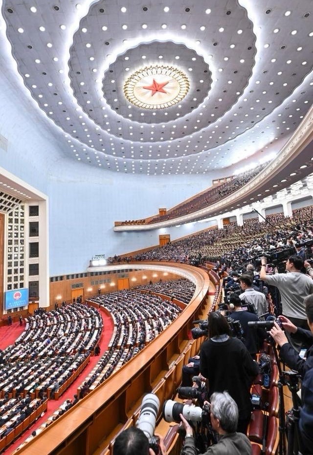 【卓然艺术联盟】合诵：诗人啊，请亮出你的名字｜ 作者：雷金钟 朗诵：孺子牛 黎敏 清秋 相逢一笑（总3164期）（图3）
