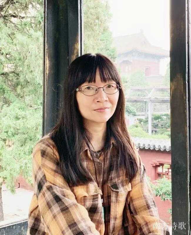 “崖丽娟诗访谈”第二季:安琪|我曾有过烈焰的青春(图2)