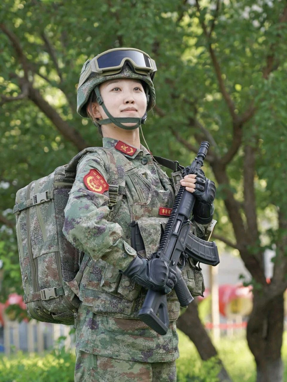【都市头条向幸福出发编辑部】第15229期 了不起的她们 文 如月 主播 苌彦凤（图4）