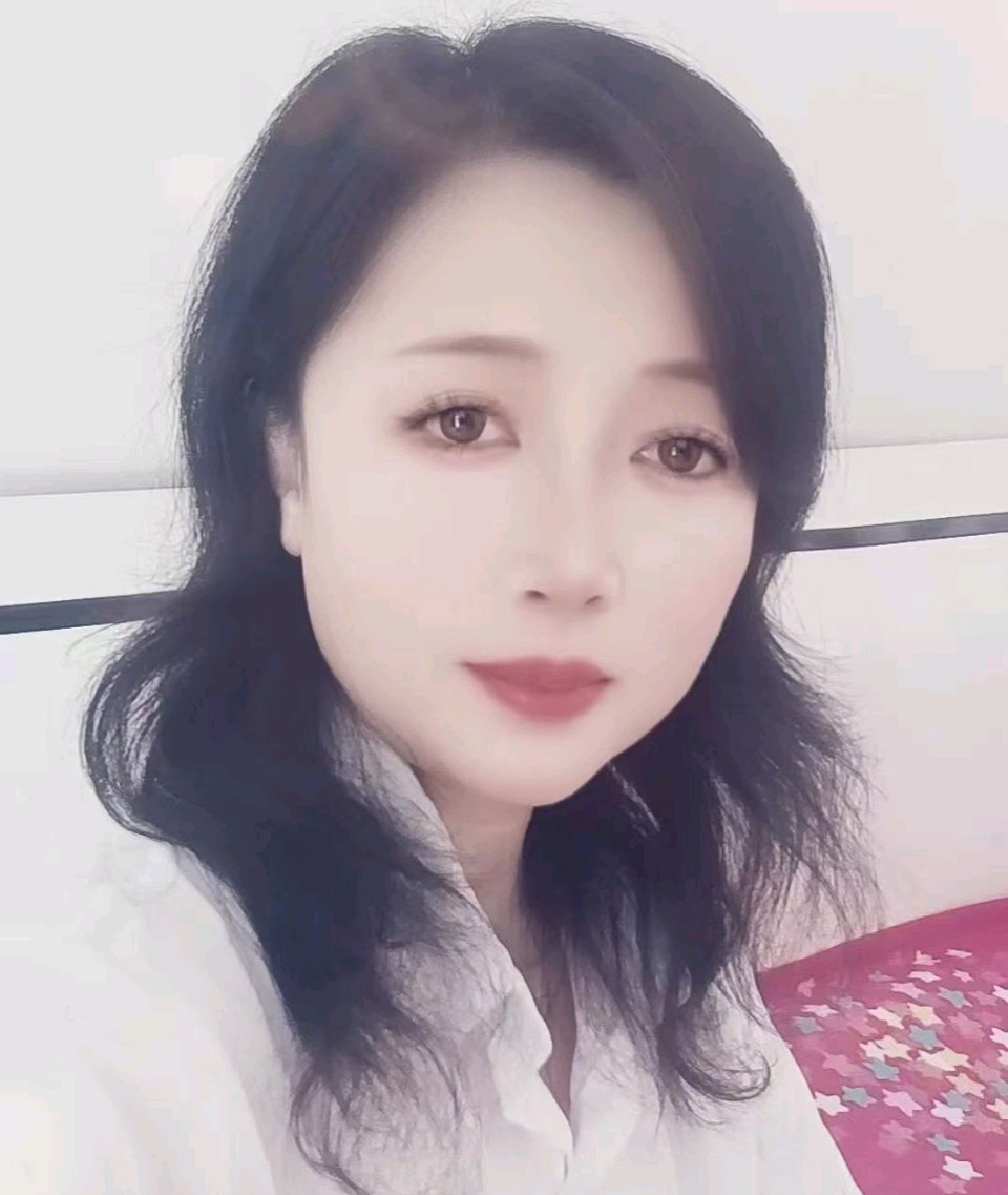 碎裂的声音有一点儿美 文/绿野逐风 金牌主播/又见芳华 ‖ 东方《品语亭》诗社