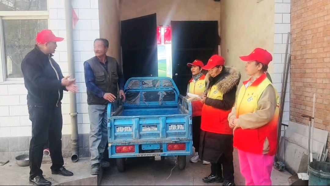 躬身乡村听民意 调研产业助振兴（图2）